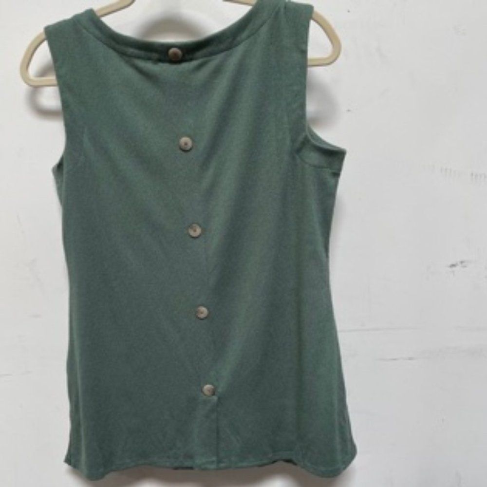 Jm Collection Textured Button Tank Top - Picture 2 of 3